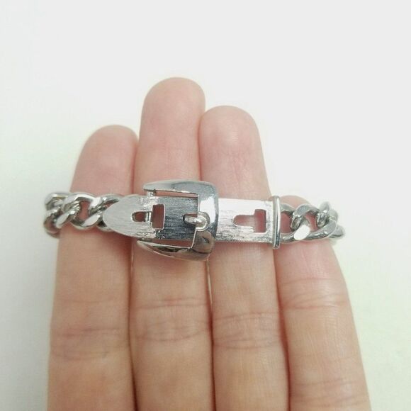 Vintage Avon Buckle Clasp Bracelet, Silver Tone Chain, Retro Estate, Adjustable - Picture 6 of 7